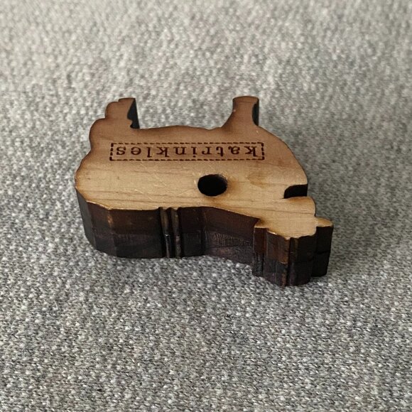 Katrinkles Cedar Sheep Yarn Cutter Knitting Crochet Notion - Picture 5 of 10
